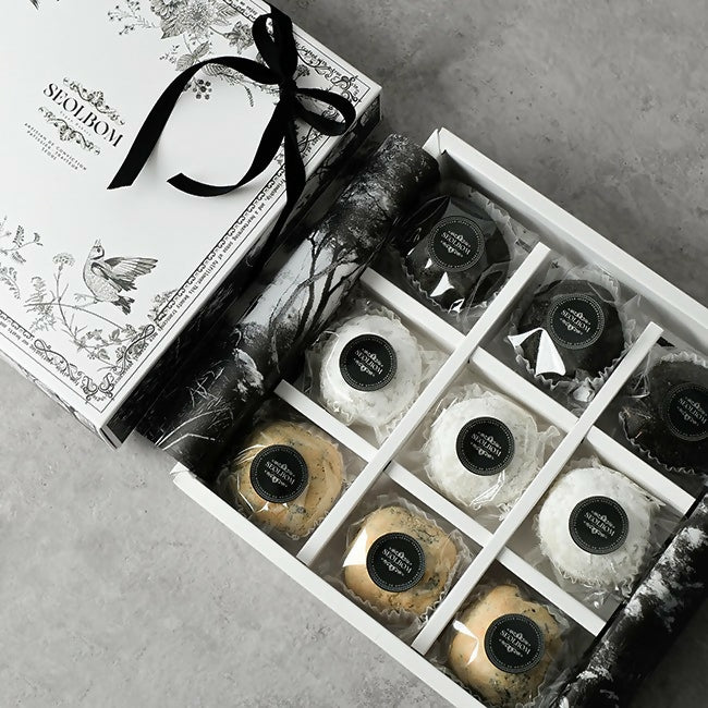 [OnKorea Gifts 한국 배송_고급 떡 선물세트]방배동서민갑부구름떡집 설봄 "수능합격기원선물세트"_프리미엄 찹쌀떡 3종 선물세트(흑임자, 제주쑥, 기본 호두)