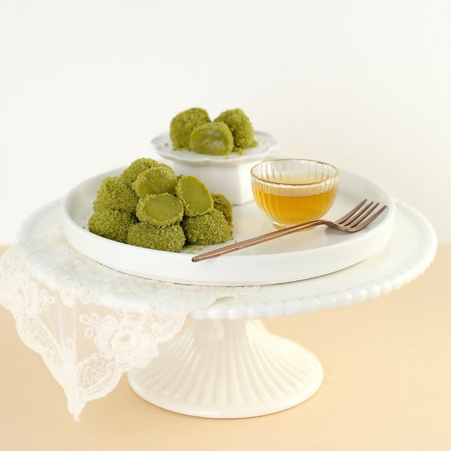 [OnKorea Gifts 한국 배송_고급 떡 선물세트]방배동서민갑부구름떡집 설봄_제주녹차인절미(대,중,소 중 택1)